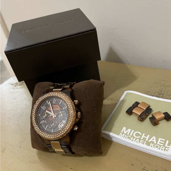 Michael Kors Oversized Tortoiseshell Watch - Picture 2 of 5